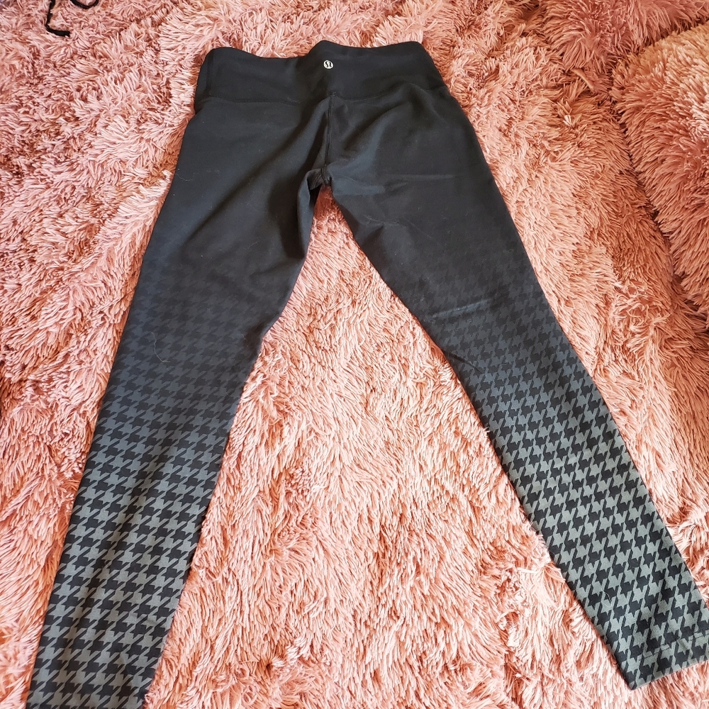 LULU LEMON yoga pants
